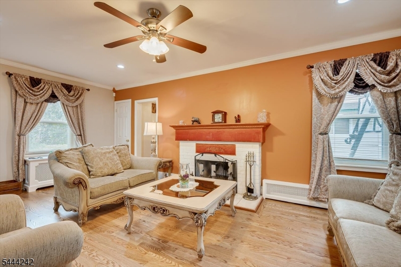 1140 Hillside Ave Property Photo 9