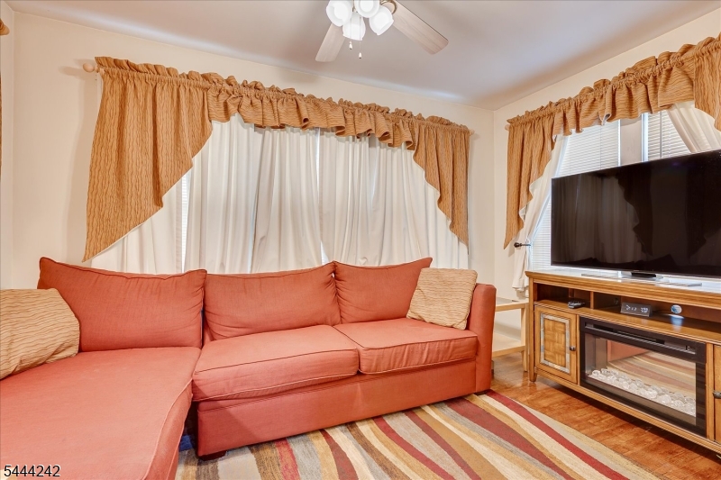 1140 Hillside Ave Property Photo 10