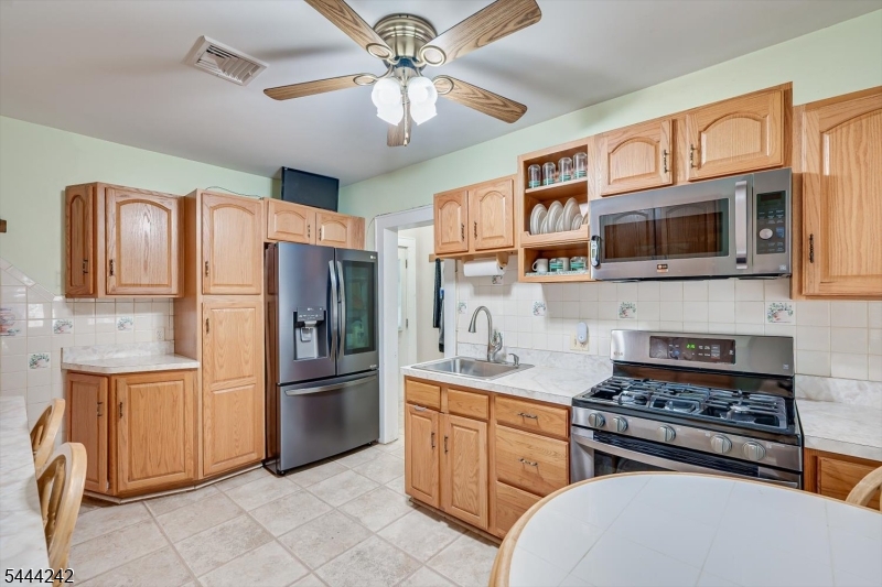 1140 Hillside Ave Property Photo 16