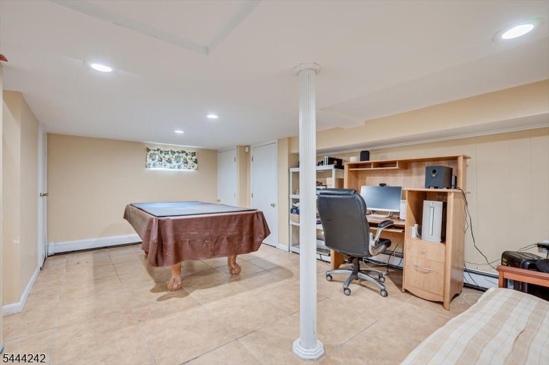 1140 Hillside Ave Property Photo 31