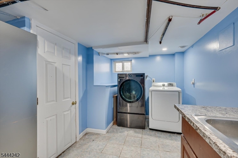 1140 Hillside Ave Property Photo 33