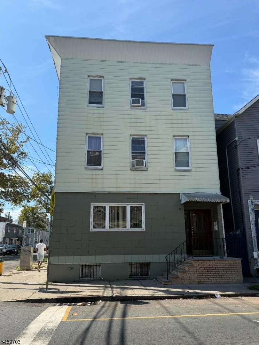 382 Walnut St 3 Property Photo 1
