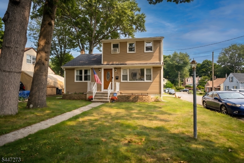 1 Oak Ln Property Photo 1