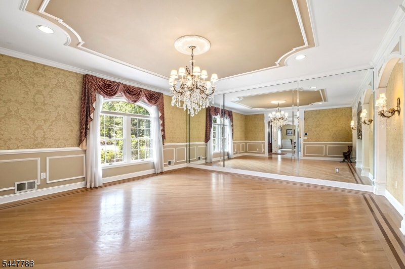 9 Wexford Ct Property Photo 7