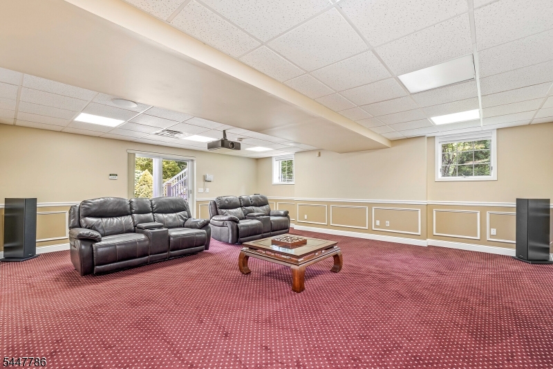 9 Wexford Ct Property Photo 41