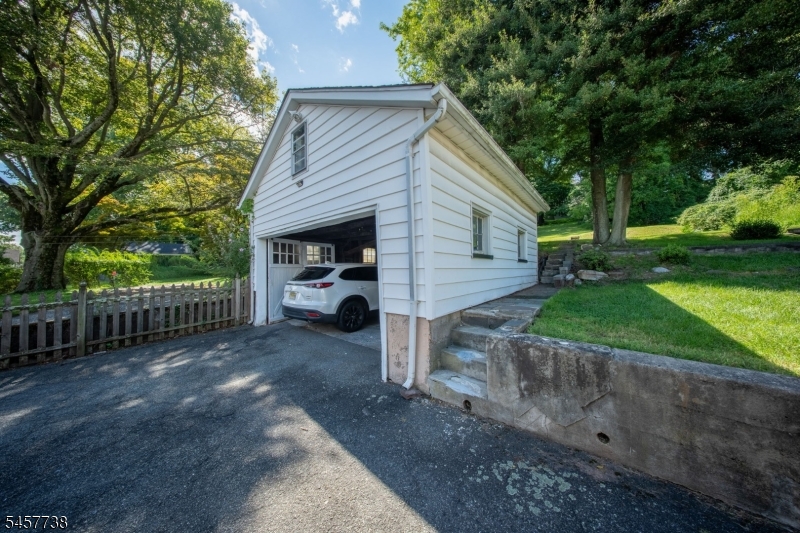 13 Valley Way Property Photo 33
