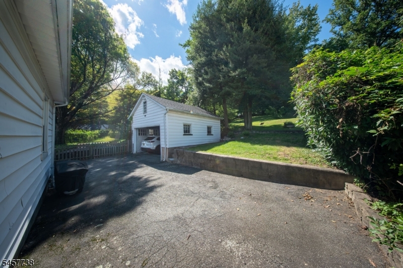 13 Valley Way Property Photo 34
