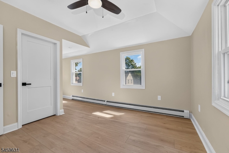 569 Congress St Property Photo 15