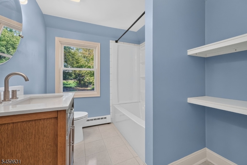 569 Congress St Property Photo 17