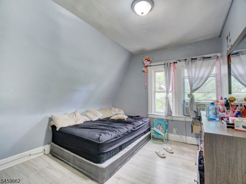 18 Shanley Ave Property Photo 3