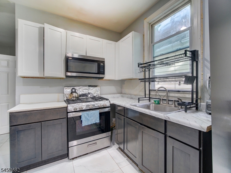 18 Shanley Ave Property Photo 11