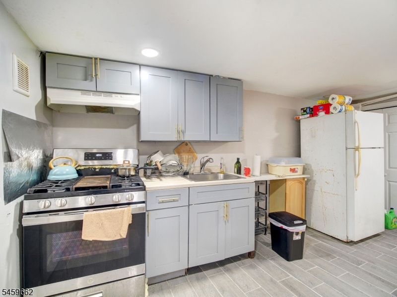 18 Shanley Ave Property Photo 26