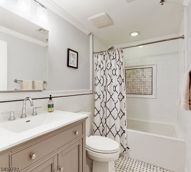 523 Monroe St 2 Property Photo 15