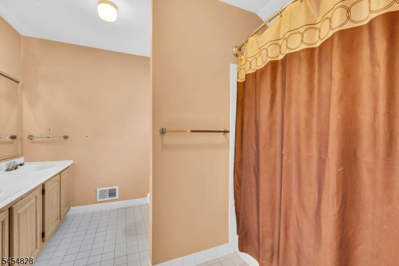 76 Whitehead Road Property Photo 22