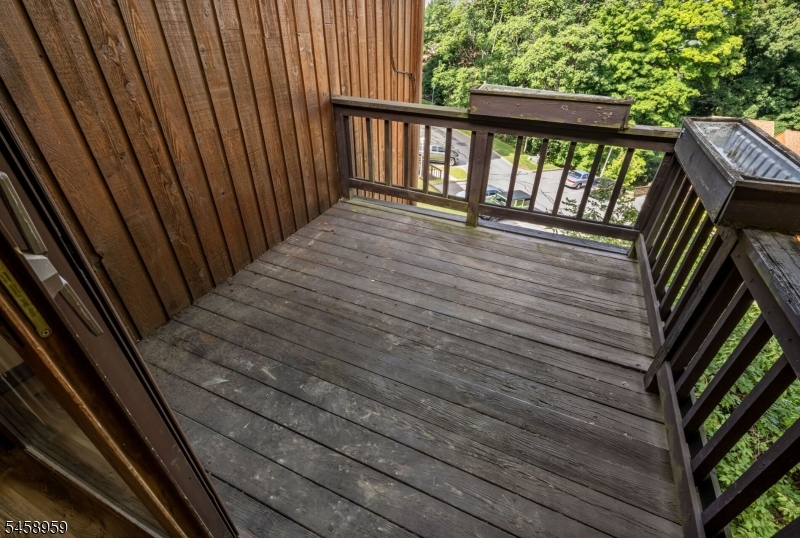 3 Davos Dr 4 Property Photo 23
