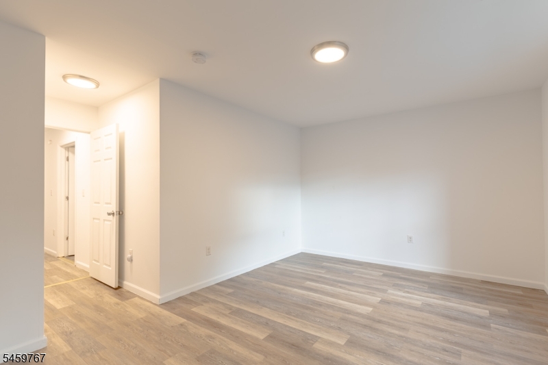 242 Graham Ave Property Photo 8
