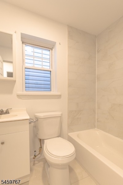 242 Graham Ave Property Photo 12