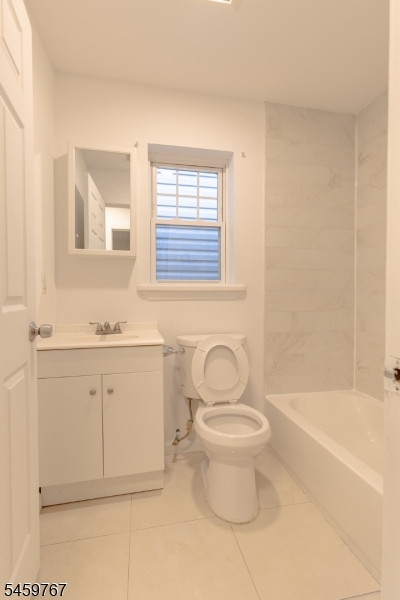 242 Graham Ave Property Photo 13
