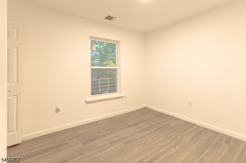242 Graham Ave Property Photo 16