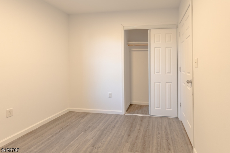 242 Graham Ave Property Photo 17