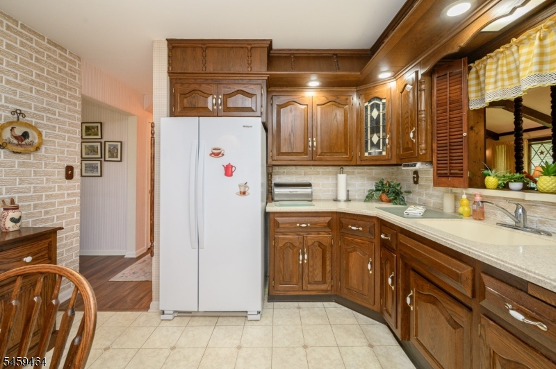 544 Pinewood Ave Property Photo 10