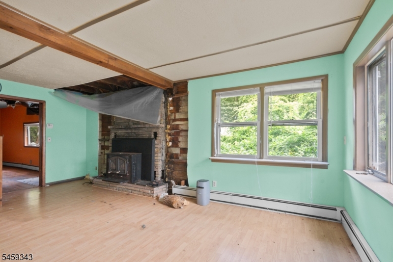 20 Pershing Ave Property Photo 11