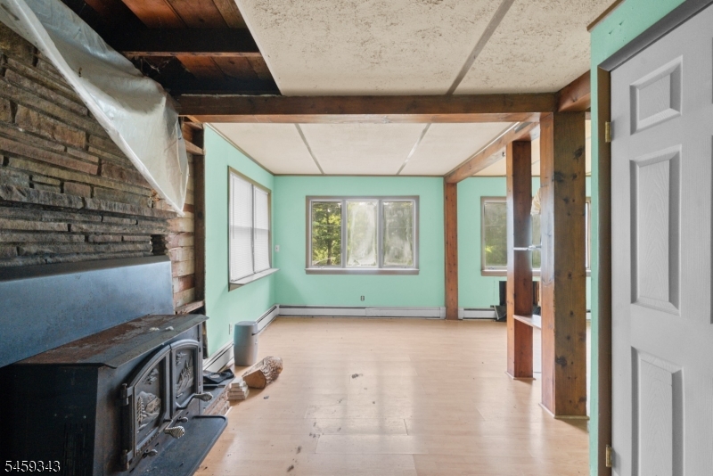 20 Pershing Ave Property Photo 14