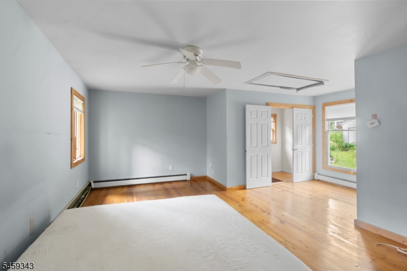 20 Pershing Ave Property Photo 18