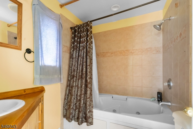 20 Pershing Ave Property Photo 20