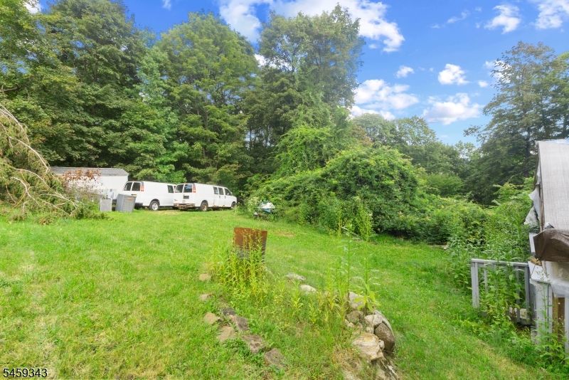20 Pershing Ave Property Photo 24