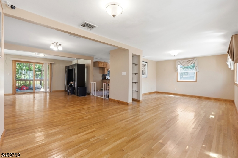 50 Woods Rd Property Photo 2