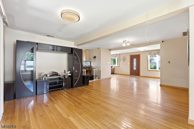 50 Woods Rd Property Photo 3