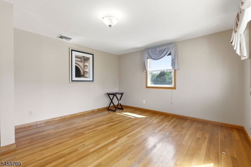50 Woods Rd Property Photo 6
