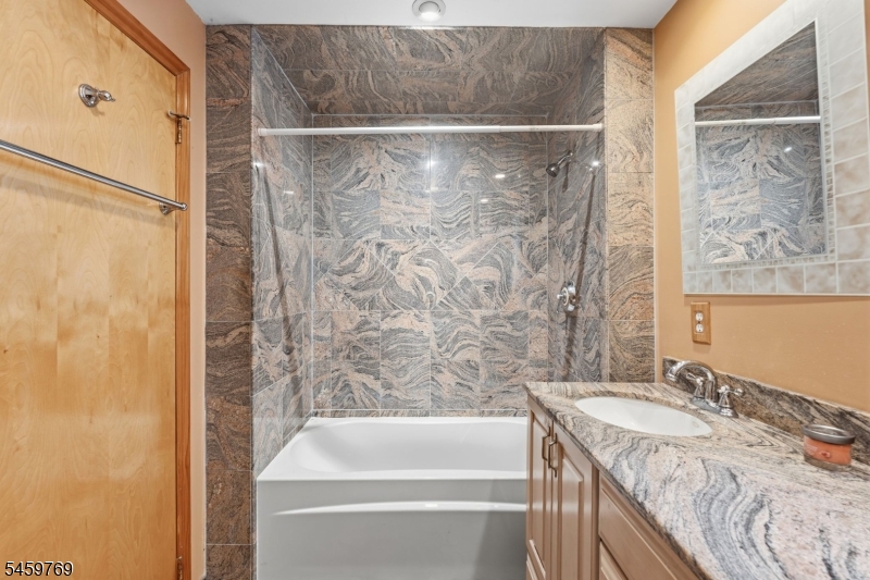 50 Woods Rd Property Photo 12