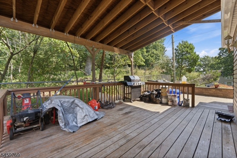 50 Woods Rd Property Photo 16
