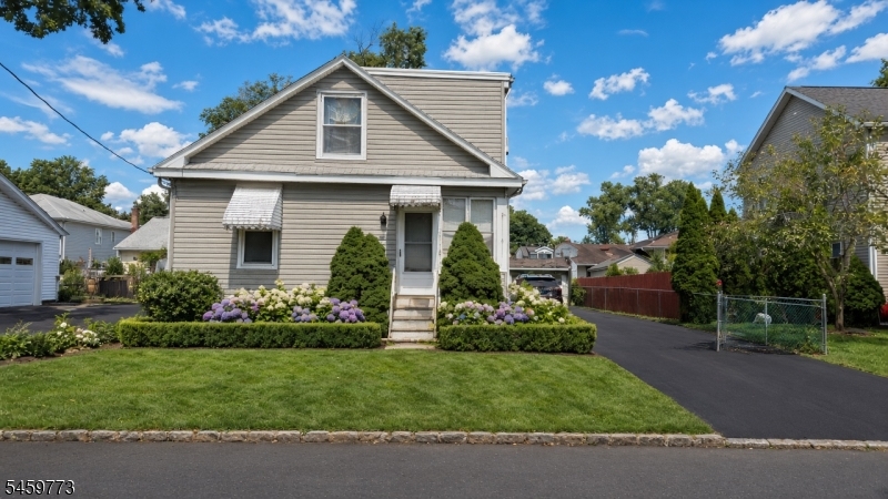 20 Diven St Property Photo 1