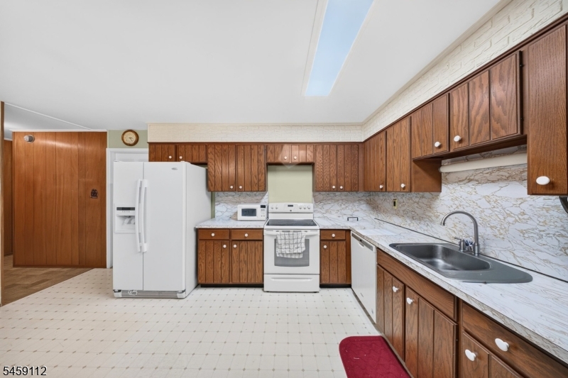 1 Holly Dr Property Photo 7