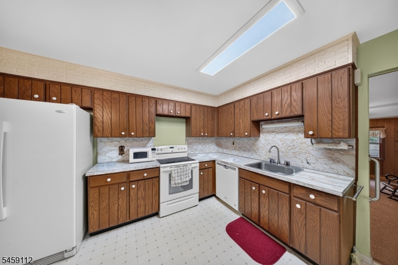 1 Holly Dr Property Photo 8