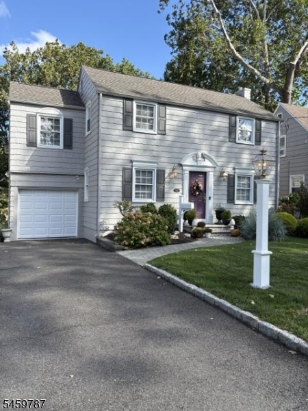 1455 Brookside Dr Property Photo 3