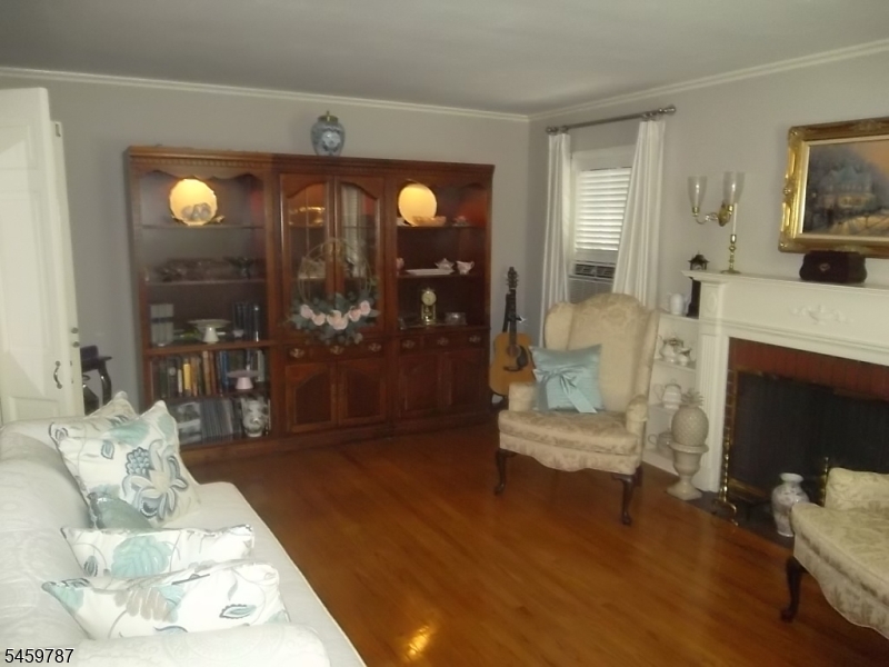1455 Brookside Dr Property Photo 6