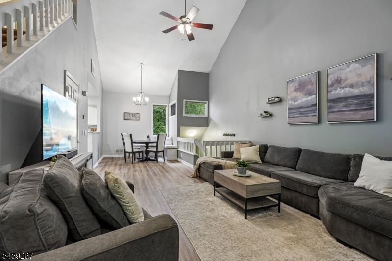 25 Ridgeview Ter Property Photo 6