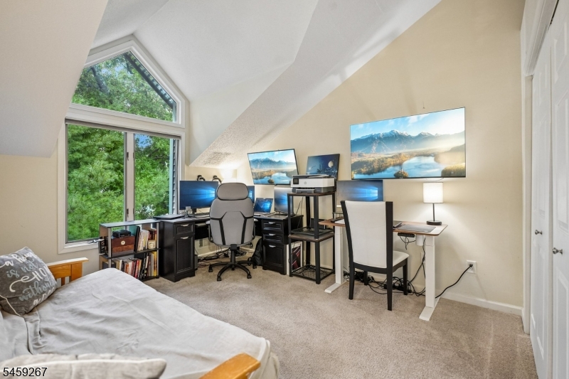 25 Ridgeview Ter Property Photo 19