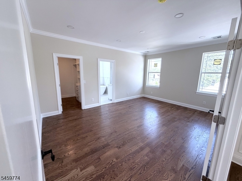 28 Mckinley Ave Property Photo 8