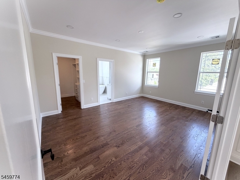28 Mckinley Ave Property Photo 9