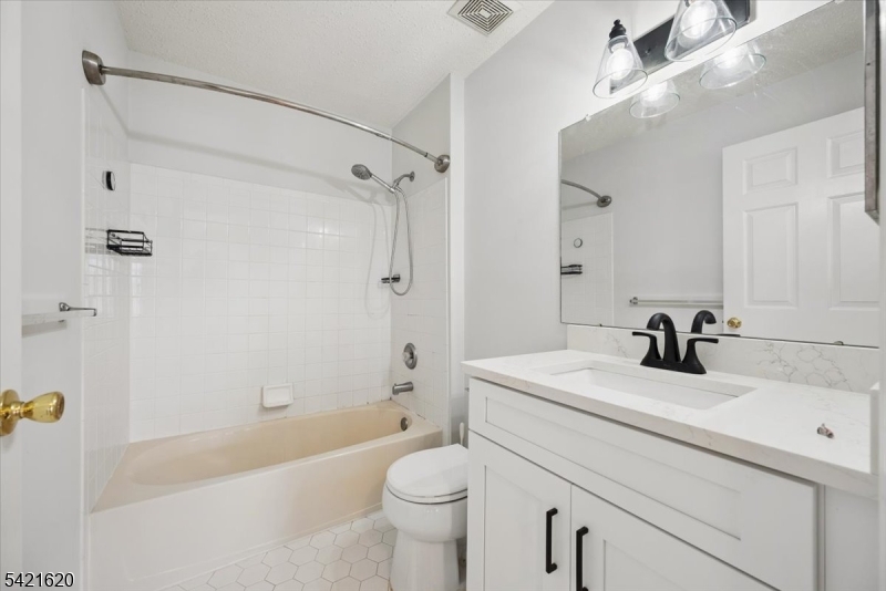 82 Hancock Dr Property Photo 35