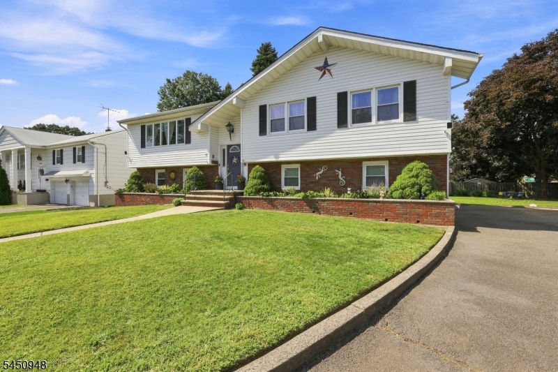 17 Dando Ct Property Photo 3