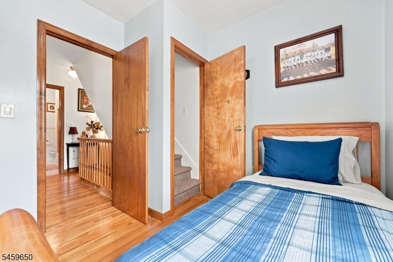 1022 Falls Ter Property Photo 13