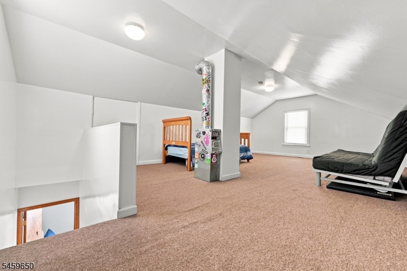 1022 Falls Ter Property Photo 21
