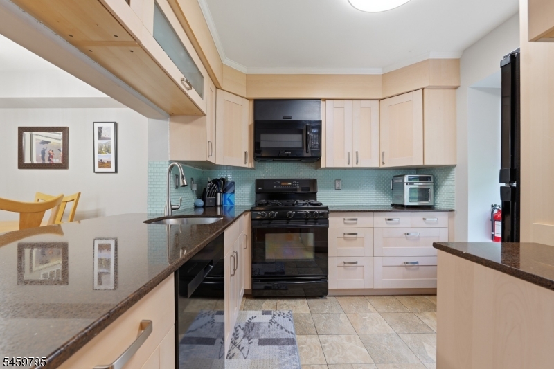 2508 Commons At Kingswood Dr Property Photo 5