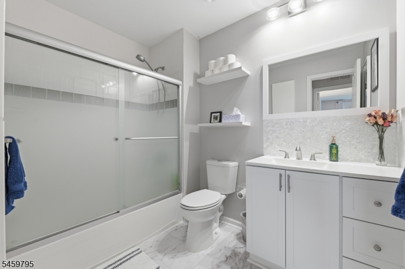 2508 Commons At Kingswood Dr Property Photo 16